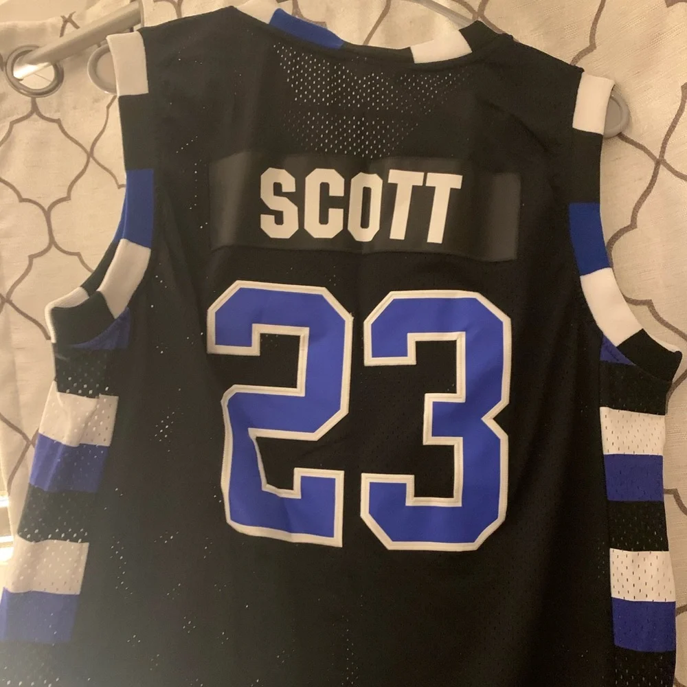 One Tree Hill Nathan Scott Jersey - Picture 3 of 3